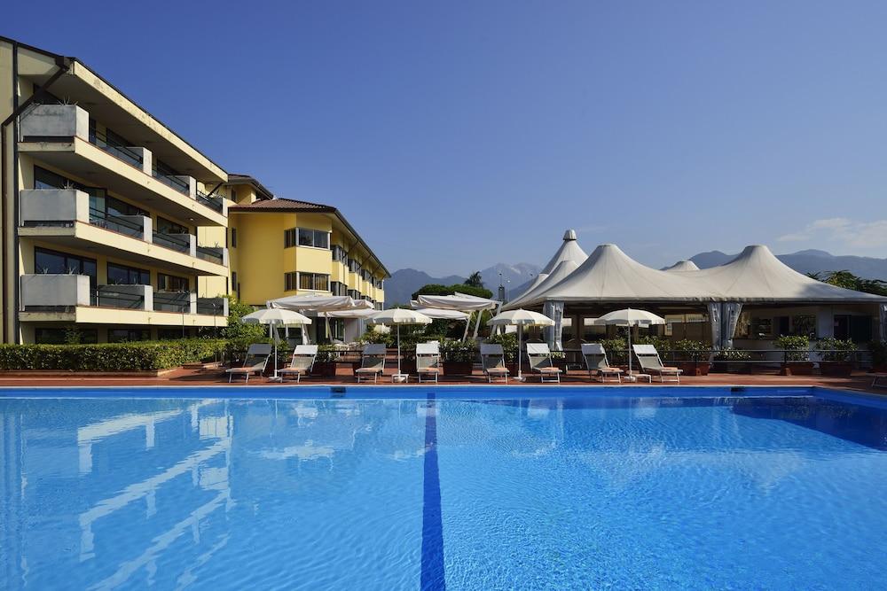 Unaway Dei Marmi Hotel