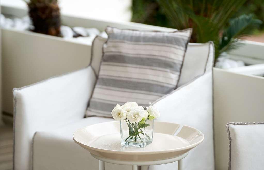 Unaway Dei Marmi Hotel 4*